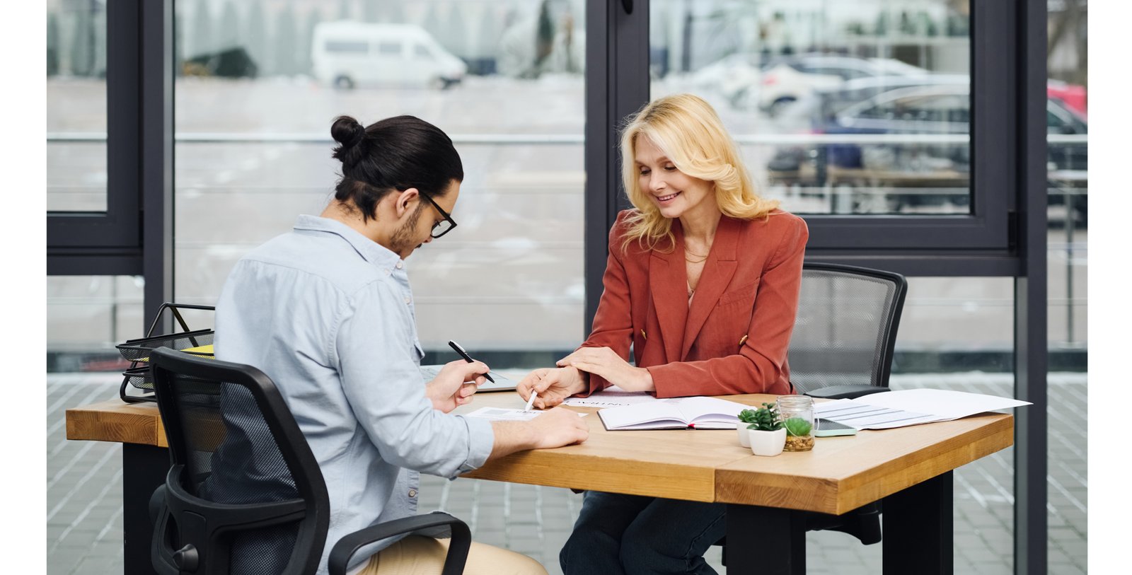 Image illustrant des solutions de prêt personnalisées et des conseils financiers